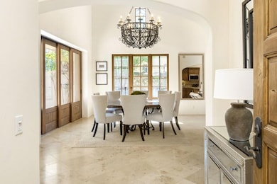 49.1-web-or-mls-JB_Castille_1022_001
