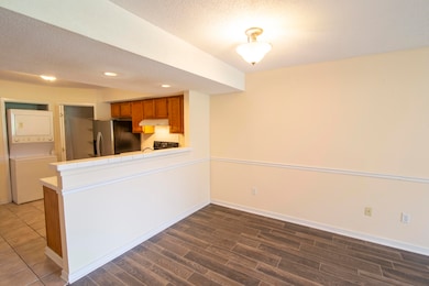 2402RiverRidgeCt_07