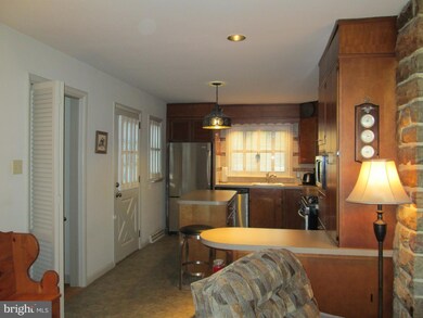 3019 Maple Ave, Reading, PA 19605 - photo 5