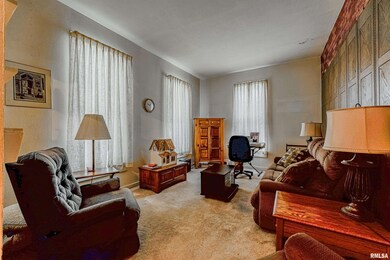 329 Willard Ave, Lincoln, IL 62656 - photo 4