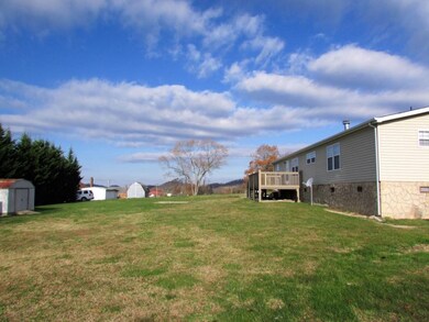 338 E 5th Ave, Watauga, TN 37694 - photo 6