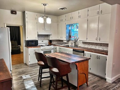 204 S 8th St, Wakeeney, KS 67672 - photo 4