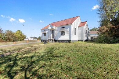 1610 E 29th St, Sheffield, AL 35660 - photo 2