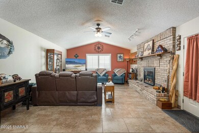 5-web-or-mls-Snappin Homes (Crossley1030