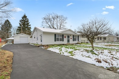 91 Tackett Dr, Xenia, OH 45385 - photo 2