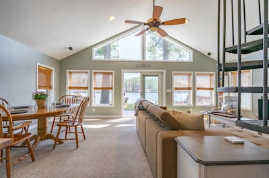 So much natural light!