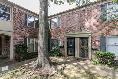 Make this adorable move-in ready condo your!