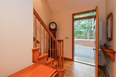 007-Foyer-4544472-small