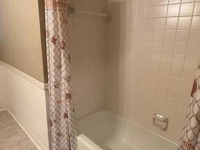 Bathroom with shower / bath combo