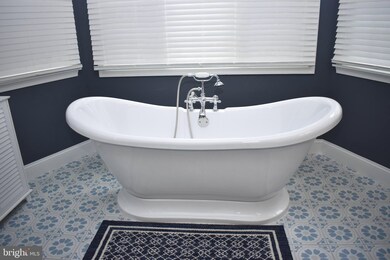 207 Old English Oak Ct, Linthicum Heights, MD 21090 - photo 6