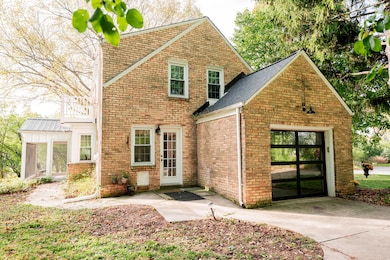 540 Crystal Ln, Elm Grove, WI 53122 - photo 3