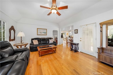 4924 Alatar Dr, Woodland Hills, CA 91364 - photo 4