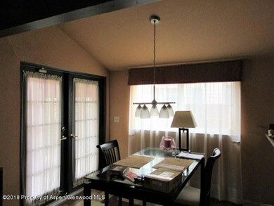 6 Dining Room_600x450