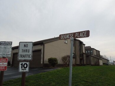 5267 Deignese Place unit 17D, Columbus, OH 43228 - photo 2