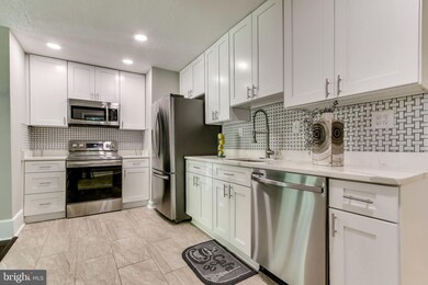 6361 Lakewood Dr, Falls Church, VA 22041 - photo 5