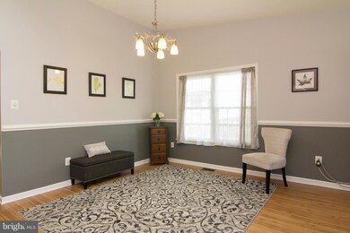 6304 White Cedar Ct, Sykesville, MD 21784 - photo 5