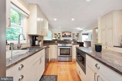 2615 Mountain Laurel Place, Reston, VA 20191 - photo 7