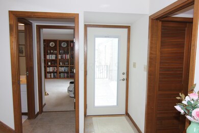 Entry / Foyer