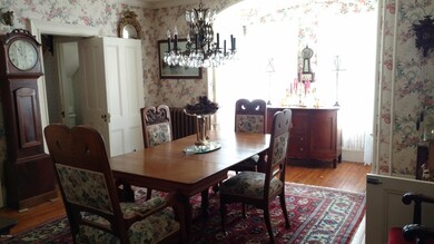 114 W Ann St, Milford, PA 18337 - photo 4