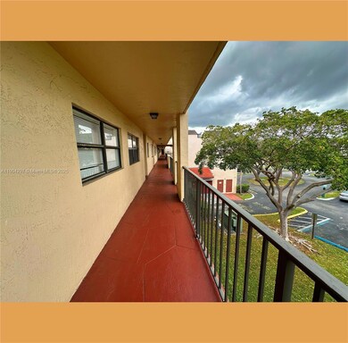 WALK WAY OUTSIDE THE UNIT