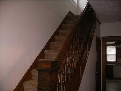 Entry/Foyer.