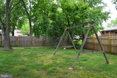 8904 Robin Place, Laurel, MD 20708 - photo 3