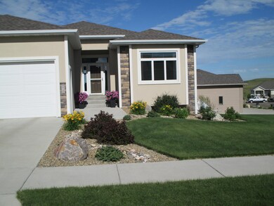 3920 Crest Cir-Bismarck ND