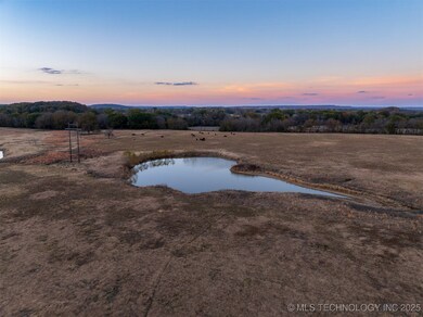 80 County Road 4440, McCurtain, OK 74944 - photo 5