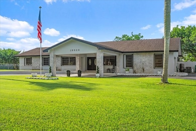 19926 SW 326th St, Homestead, FL 33030 - photo 2