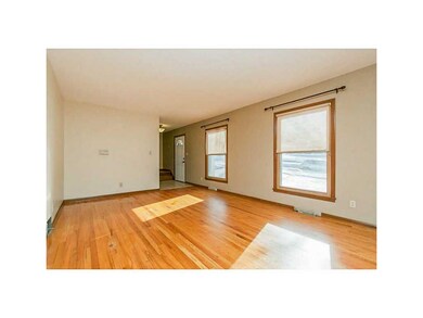Living Room-L1. Beautiful Hardwood Floors