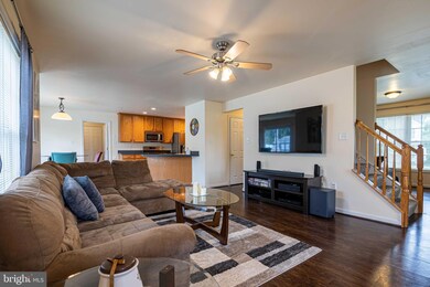 10237 Stagecoach Dr, Hagerstown, MD 21740 - photo 4