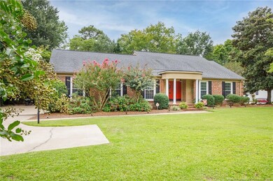 2711 Mirror Lake Dr, Fayetteville, NC 28303 - photo 2