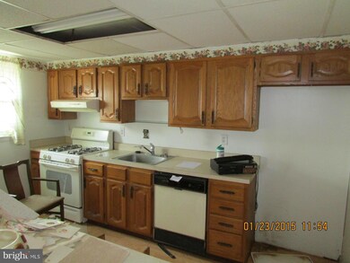 5413 Highridge St, Halethorpe, MD 21227 - photo 3