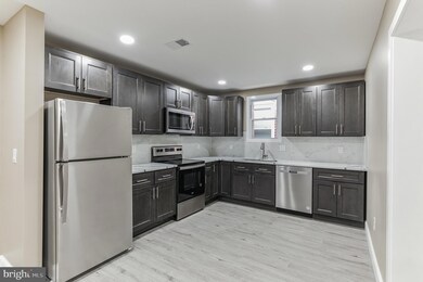 314 Madison St unit 207, Lansdale, PA 19446 - photo 2