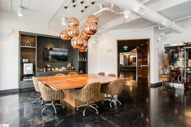 212 E Broad St unit Gossamer, Greenville, SC 29601 - photo 6