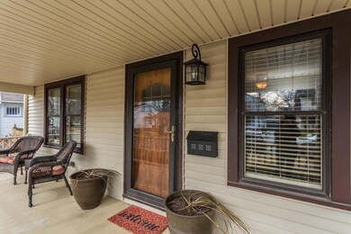 26 Winthrop Porch2