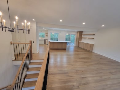 2S245 Mayfield Ln, Glen Ellyn, IL 60137 - photo 3