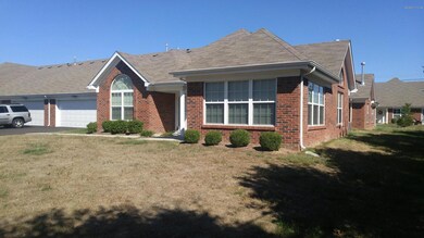 10712 Glenmary Springs Dr, Louisville, KY 40291 - photo 2