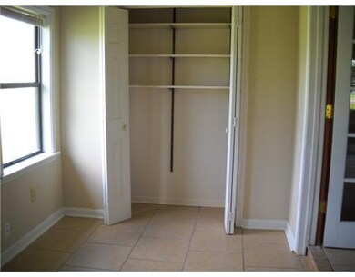 Studio/Study/Office.