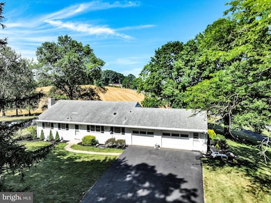 582 N Garfield Rd, Bernville, PA 19506 - photo 6