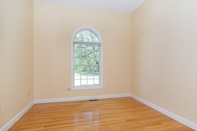 37 Hickory Crossing, Dracut, MA 01826 - photo 7