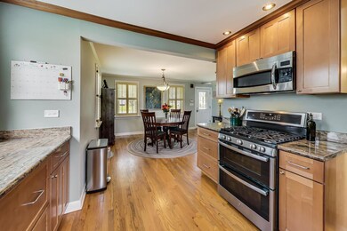 3405 Linneman St, Glenview, IL 60025 - photo 7