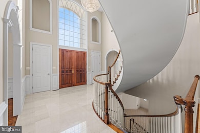 8709 Crider Brook Way, Potomac, MD 20854 - photo 5