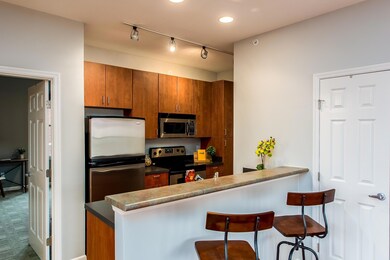 326 S 3rd -3 06