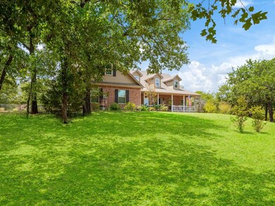 1908 Crystal Ln, Alvarado, TX 76009 - photo 2