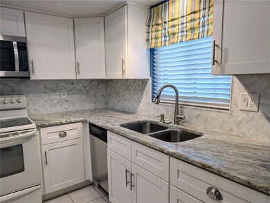 3756 Lake Bayshore Dr unit 509, Bradenton, FL 34205 - photo 5