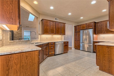 402 S Shenandoah Dr unit 805A, Latrobe, PA 15650 - photo 7