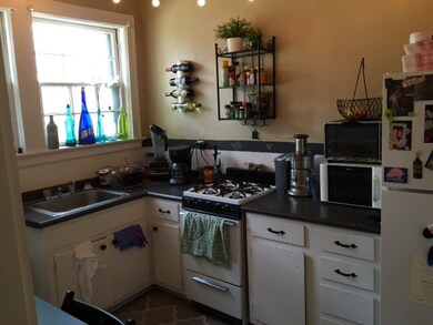 this is the 1 bedroom-1 bath unit- love the kitche