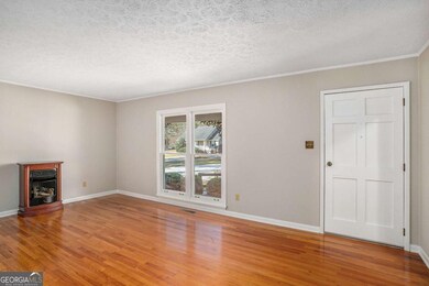 308 Moye St, Barnesville, GA 30204 - photo 6