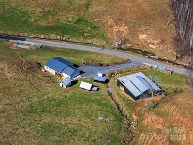 867 Indian Creek Rd, Burnsville, NC 28714 - photo 3